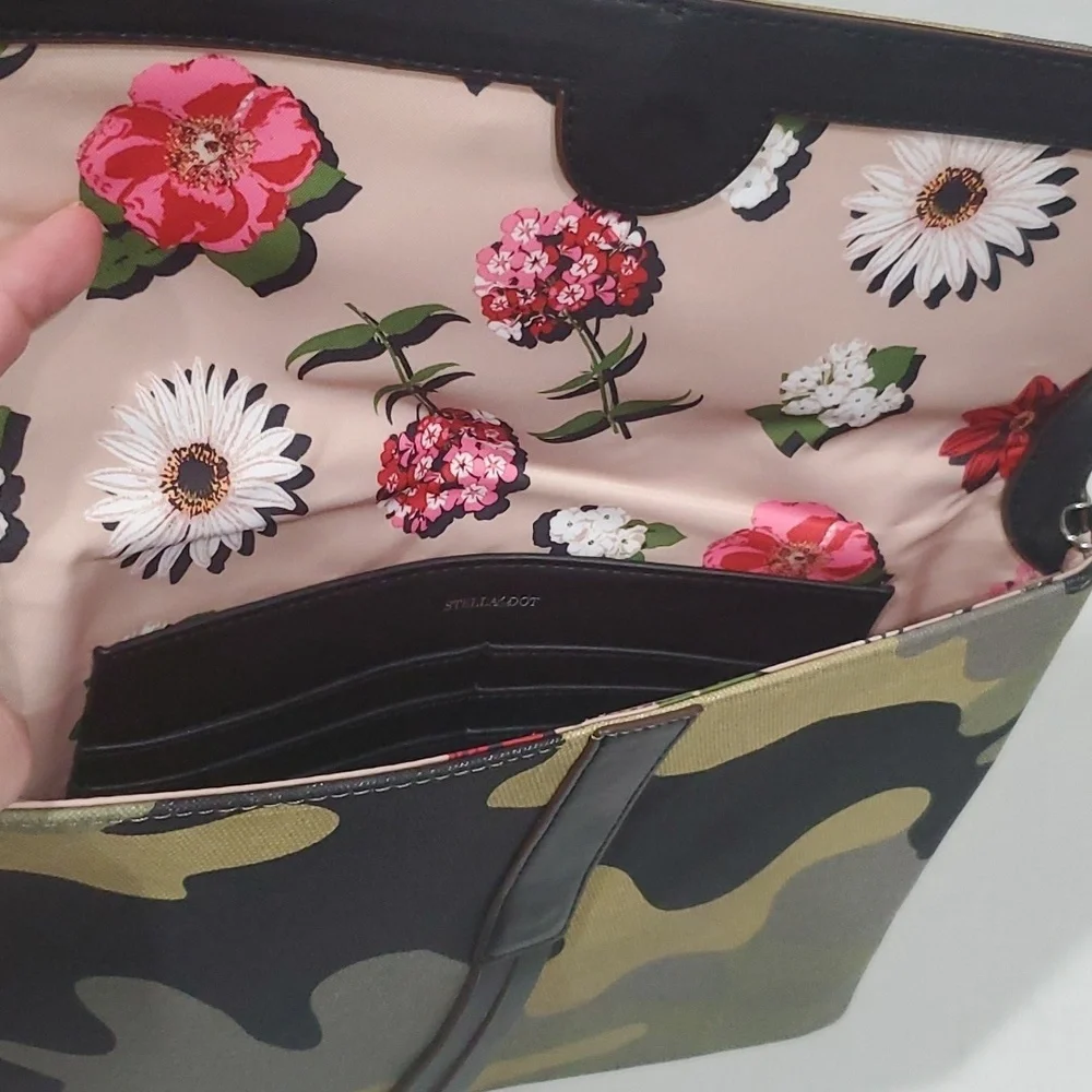 Stella & Dot Camo Clutch